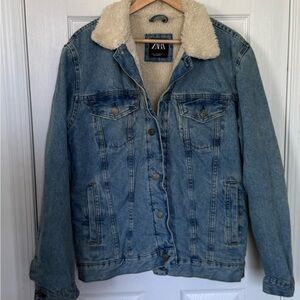 Zara men size M/ L sherpa lined Denim Trucker Jacket